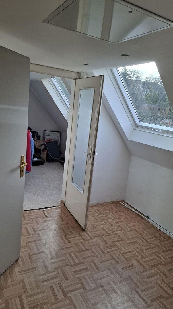 Predaj domu 190 m², pozemek 378 m², Grünerweg 12, Bad Vilbel, Hesensko Predaj domu 190 m², pozemek 378 m², Grünerweg 12, Bad Vilbel, Hesensko