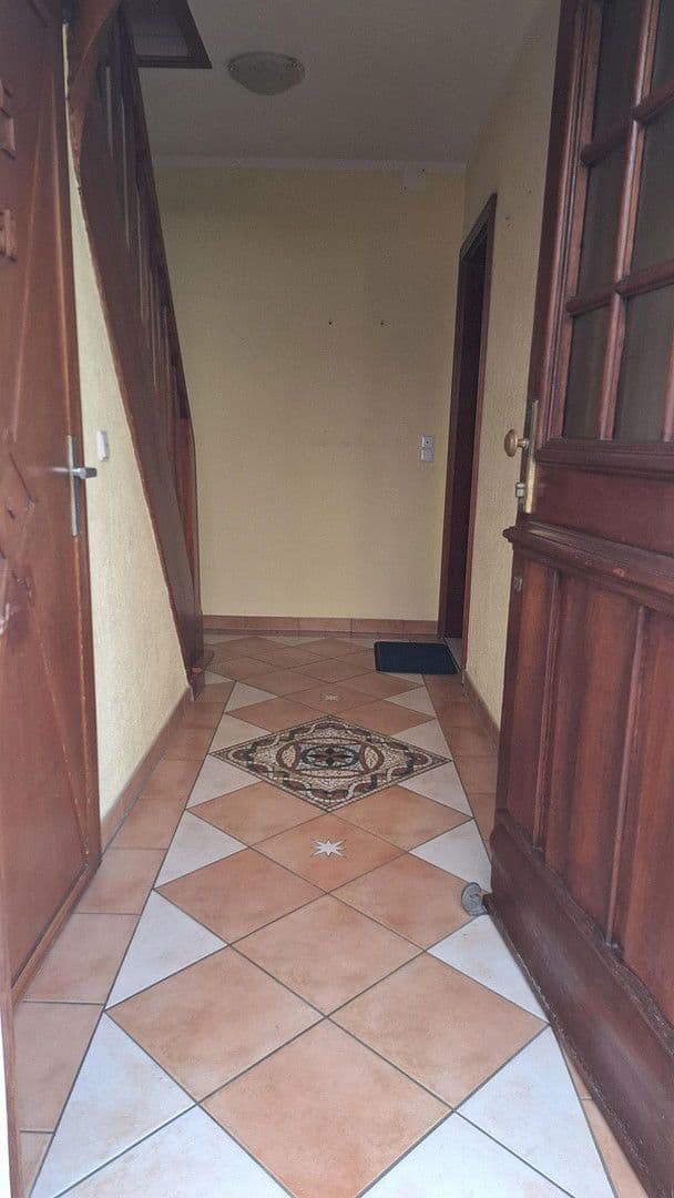 Predaj domu 190 m², pozemek 378 m², Grünerweg 12, Bad Vilbel, Hesensko Predaj domu 190 m², pozemek 378 m², Grünerweg 12, Bad Vilbel, Hesensko