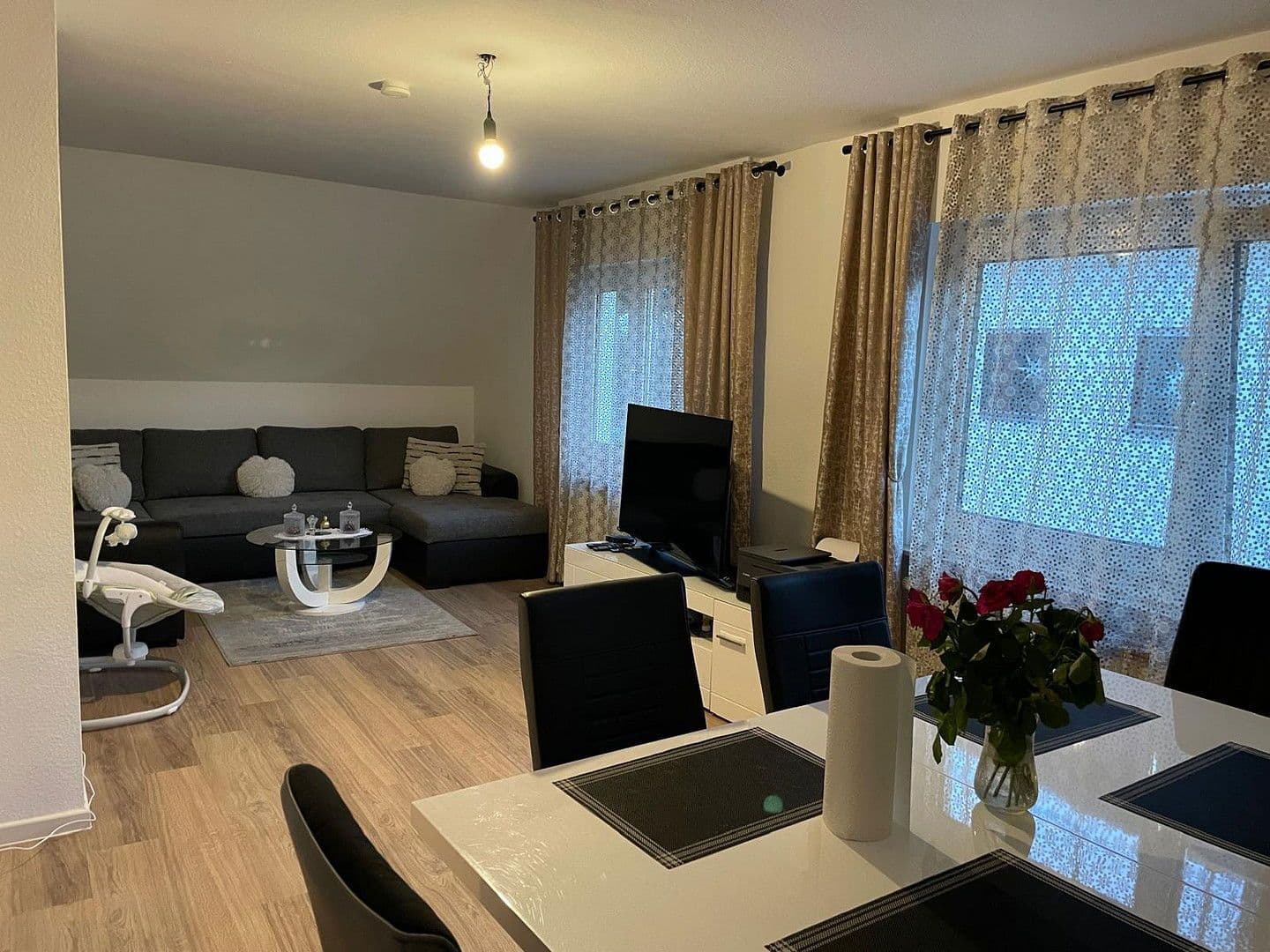 Predaj domu 190 m², pozemek 378 m², Grünerweg 12, Bad Vilbel, Hesensko Predaj domu 190 m², pozemek 378 m², Grünerweg 12, Bad Vilbel, Hesensko