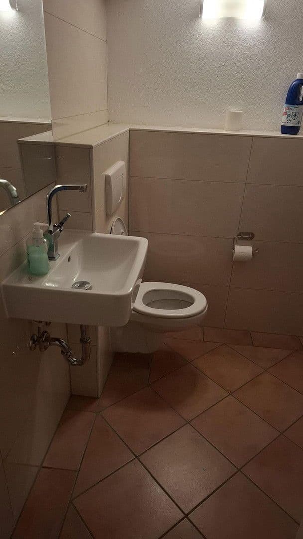 Predaj domu 190 m², pozemek 378 m², Grünerweg 12, Bad Vilbel, Hesensko Predaj domu 190 m², pozemek 378 m², Grünerweg 12, Bad Vilbel, Hesensko