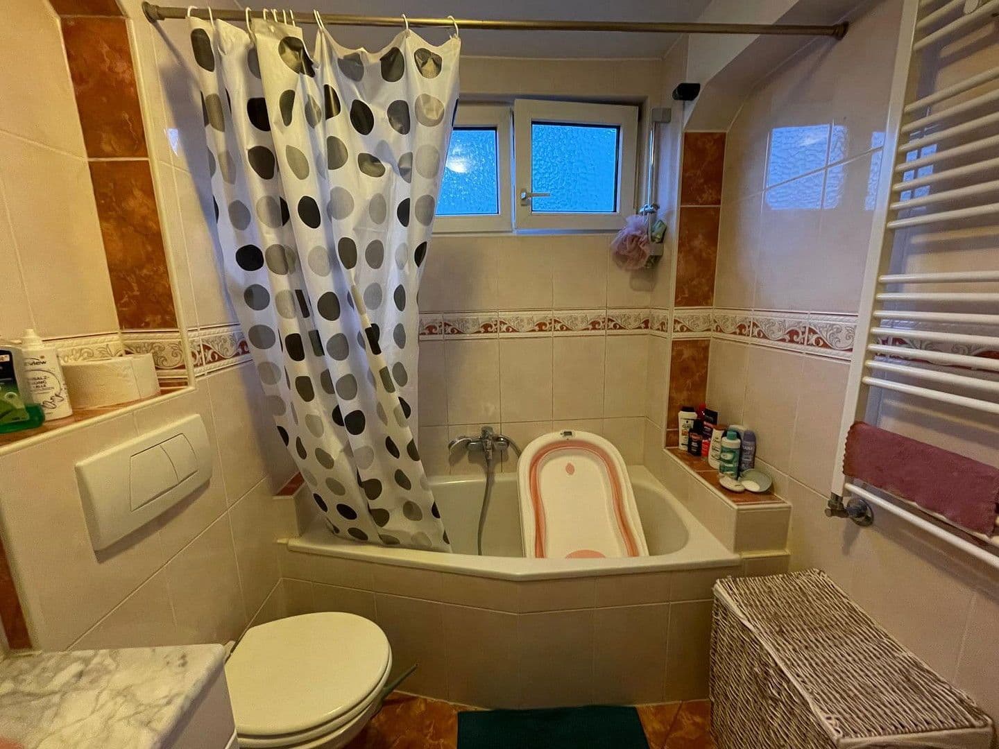 Predaj domu 190 m², pozemek 378 m², Grünerweg 12, Bad Vilbel, Hesensko Predaj domu 190 m², pozemek 378 m², Grünerweg 12, Bad Vilbel, Hesensko