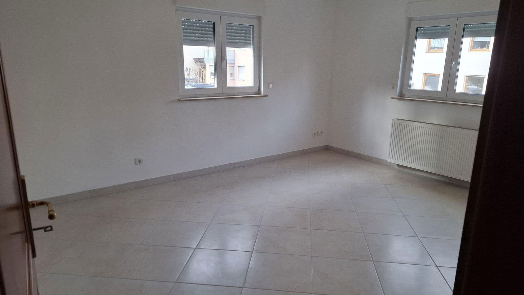 Predaj domu 190 m², pozemek 378 m², Grünerweg 12, Bad Vilbel, Hesensko Predaj domu 190 m², pozemek 378 m², Grünerweg 12, Bad Vilbel, Hesensko