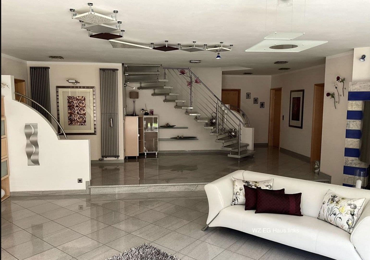 Predaj domu 520 m², pozemek 1.600 m², Dillingen an der Donau, Bavorsko Predaj domu 520 m², pozemek 1.600 m², Dillingen an der Donau, Bavorsko