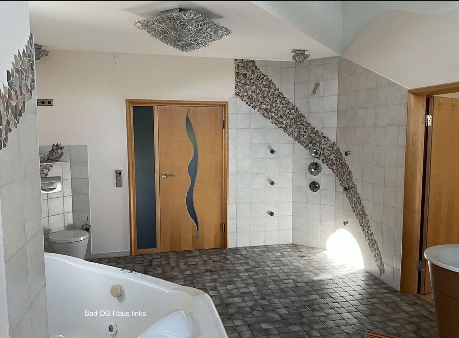 Predaj domu 520 m², pozemek 1.600 m², Dillingen an der Donau, Bavorsko Predaj domu 520 m², pozemek 1.600 m², Dillingen an der Donau, Bavorsko