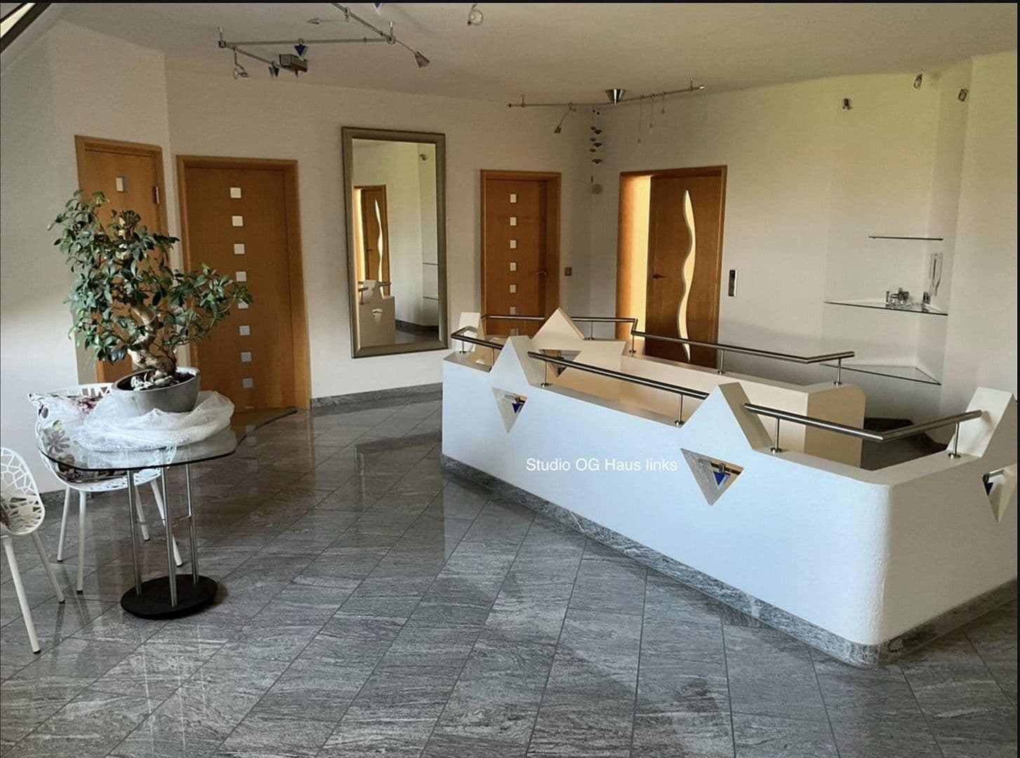 Predaj domu 520 m², pozemek 1.600 m², Dillingen an der Donau, Bavorsko Predaj domu 520 m², pozemek 1.600 m², Dillingen an der Donau, Bavorsko