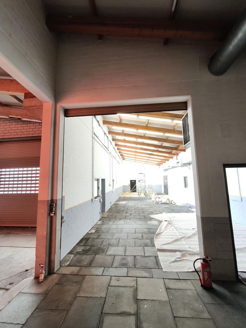 Prenájom nebytového priestoru 120 m², Erftstadt, Severné Porýnie - Westfálsko Prenájom nebytového priestoru 120 m², Erftstadt, Severné Porýnie - Westfálsko