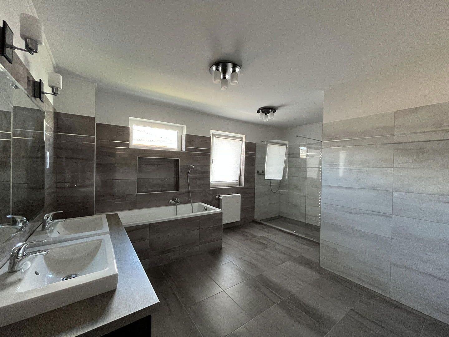 Predaj domu 178 m², pozemek 396 m², Hengersberg, Bavorsko Predaj domu 178 m², pozemek 396 m², Hengersberg, Bavorsko