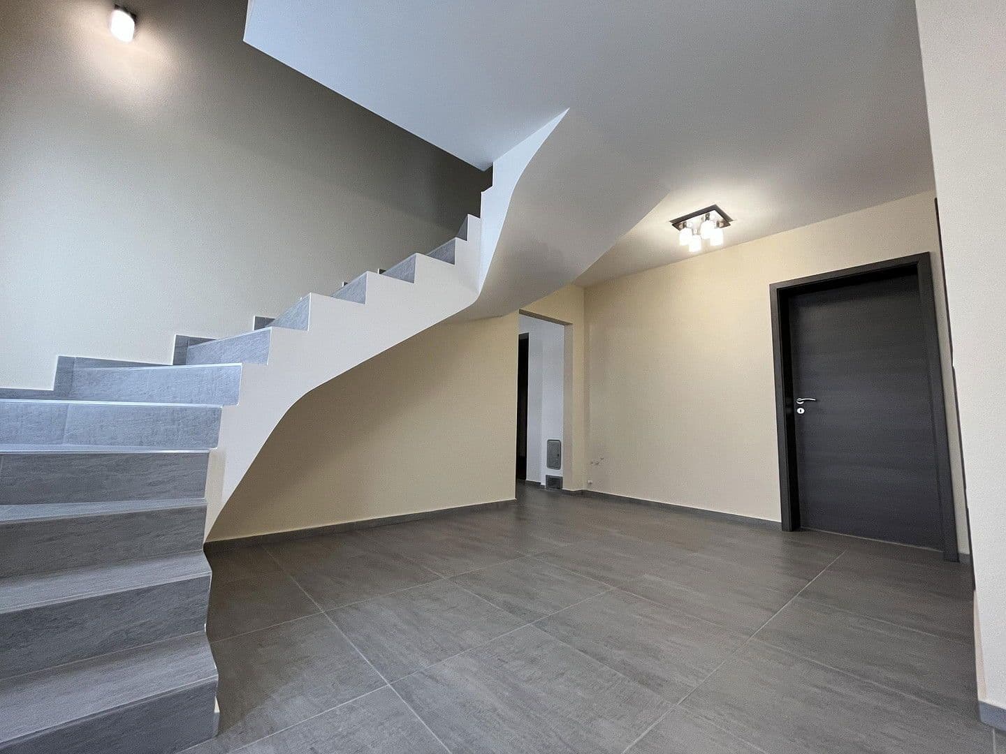 Predaj domu 178 m², pozemek 396 m², Hengersberg, Bavorsko Predaj domu 178 m², pozemek 396 m², Hengersberg, Bavorsko