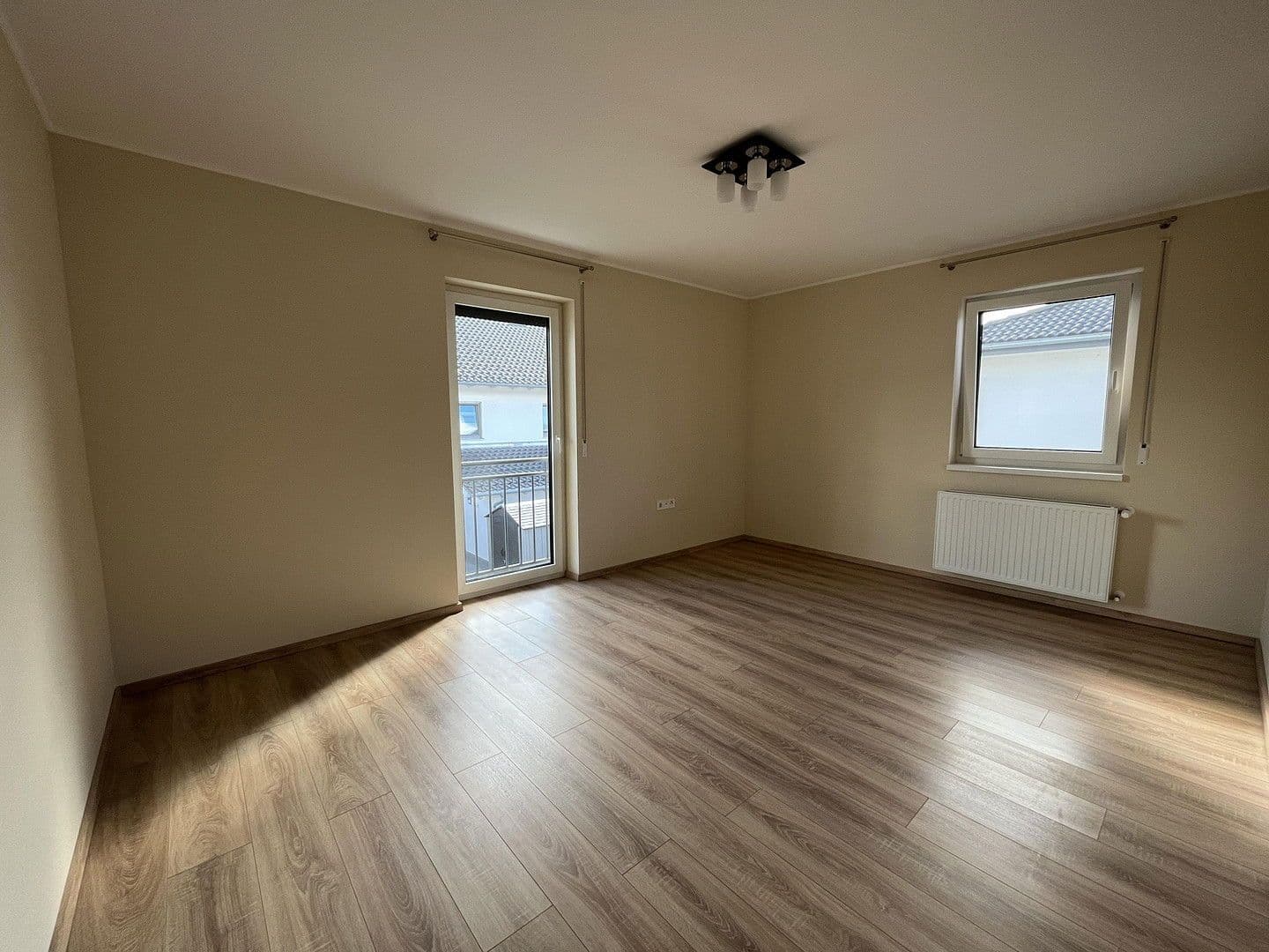 Predaj domu 178 m², pozemek 396 m², Hengersberg, Bavorsko Predaj domu 178 m², pozemek 396 m², Hengersberg, Bavorsko