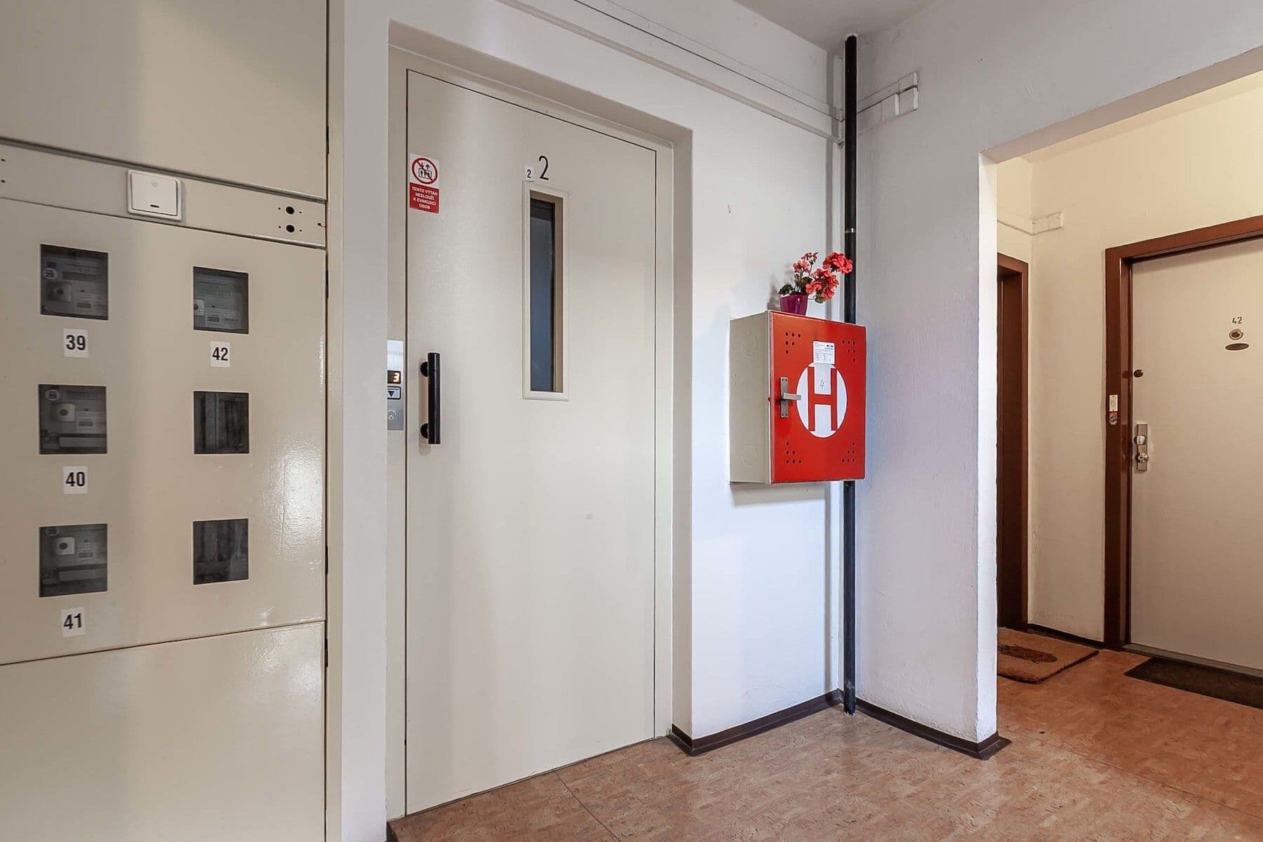 Predaj bytu 2-izbový 41 m², Semická, Praha, Praha Predaj bytu 2-izbový 41 m², Semická, Praha, Praha