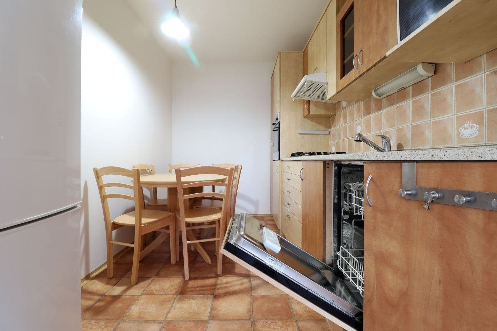 Prenájom bytu 3-izbový 65 m², Jažlovická, Praha, Praha Prenájom bytu 3-izbový 65 m², Jažlovická, Praha, Praha