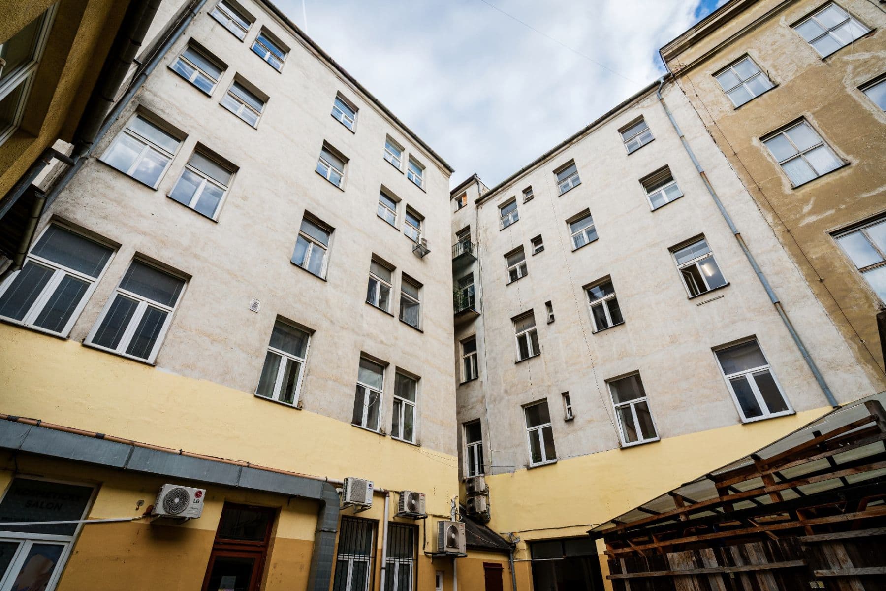 Prenájom kancelárie 20 m², Dvořákova, Brno, Jihomoravský kraj Prenájom kancelárie 20 m², Dvořákova, Brno, Jihomoravský kraj