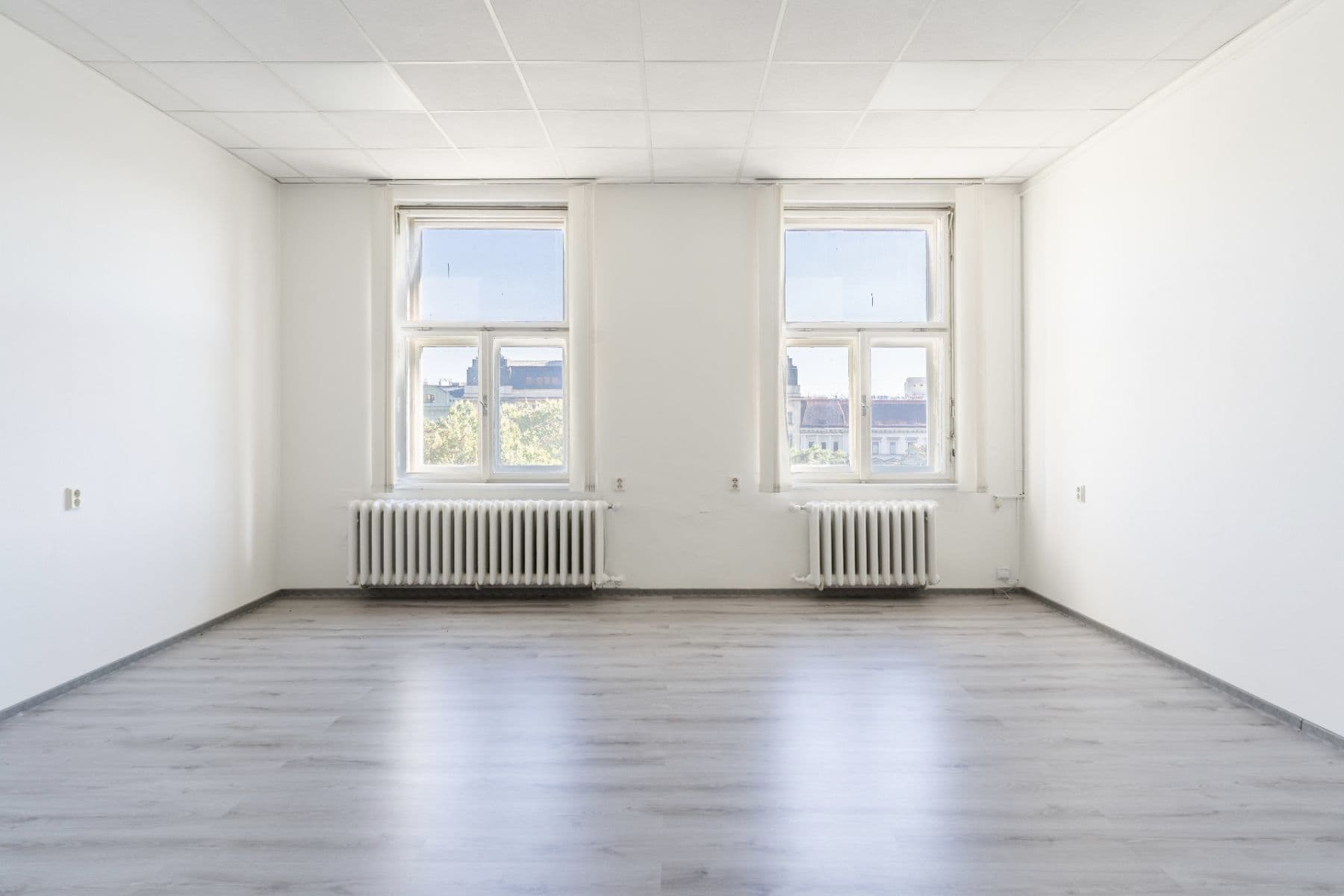 Prenájom kancelárie 30 m², Dvořákova, Brno, Jihomoravský kraj Prenájom kancelárie 30 m², Dvořákova, Brno, Jihomoravský kraj