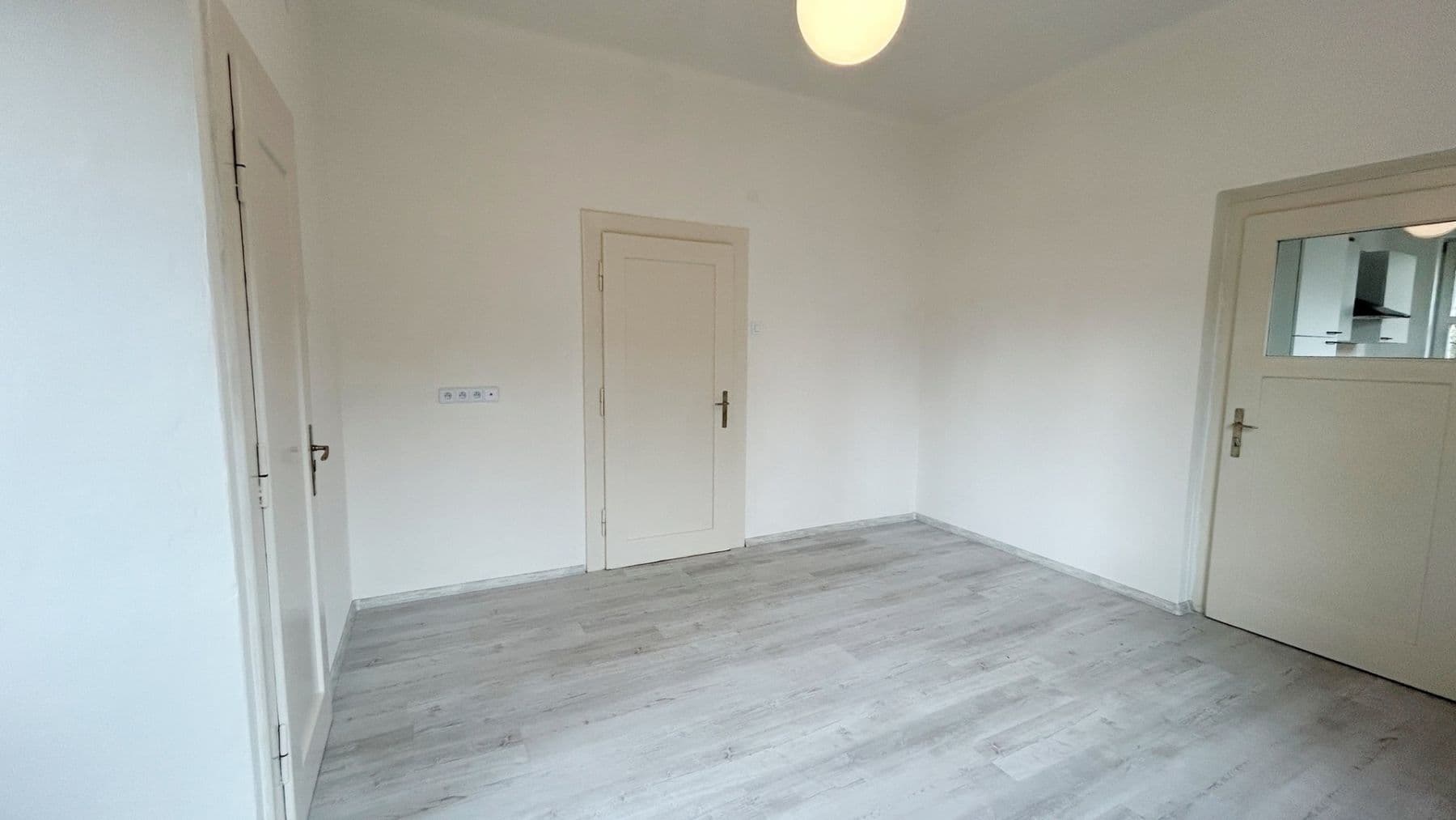 Prenájom bytu 2-izbový 60 m², Dr. Beneše, Poděbrady, Středočeský kraj Prenájom bytu 2-izbový 60 m², Dr. Beneše, Poděbrady, Středočeský kraj