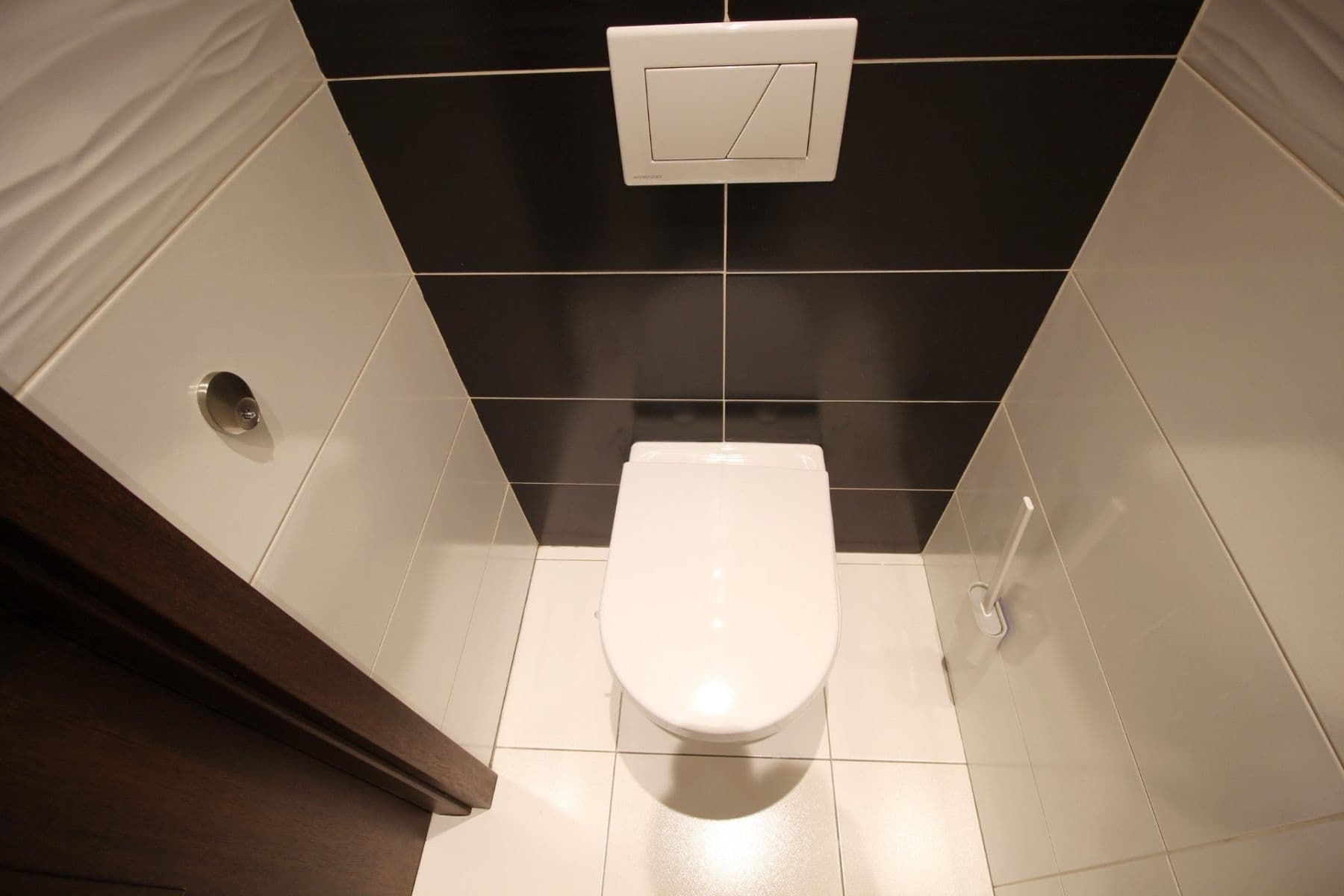 Prenájom bytu 3-izbový 76 m², Leopoldova, Praha, Praha Prenájom bytu 3-izbový 76 m², Leopoldova, Praha, Praha