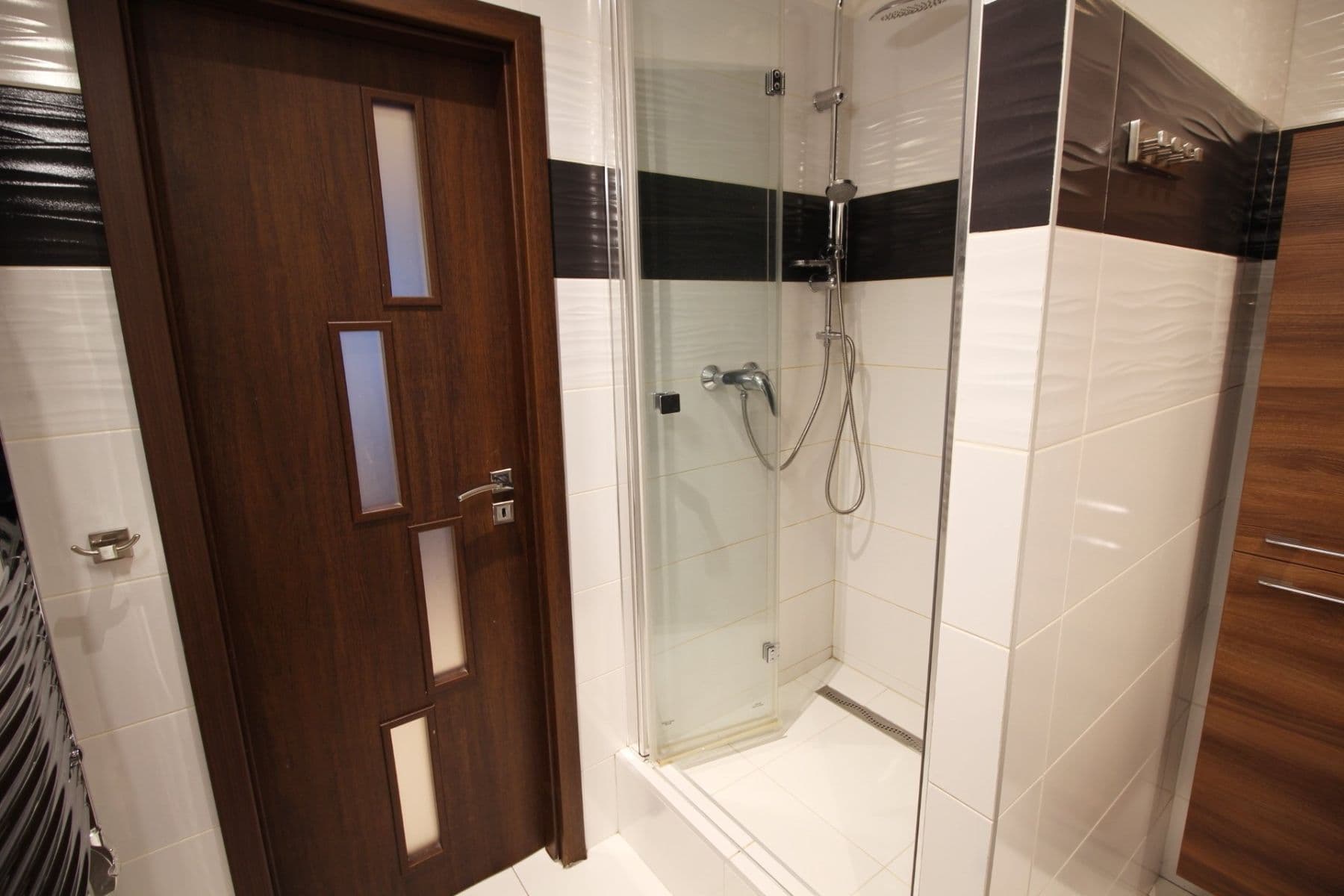 Prenájom bytu 3-izbový 76 m², Leopoldova, Praha, Praha Prenájom bytu 3-izbový 76 m², Leopoldova, Praha, Praha