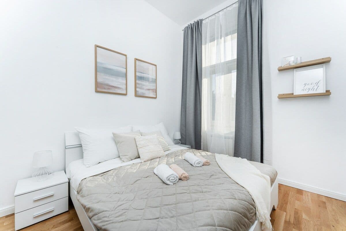 Prenájom bytu 40 m², Washingtonova, Praha, Praha Prenájom bytu 40 m², Washingtonova, Praha, Praha