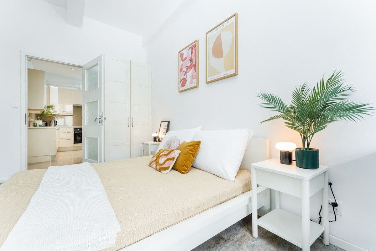 Prenájom bytu 75 m², Opletalova, Praha, Praha Prenájom bytu 75 m², Opletalova, Praha, Praha