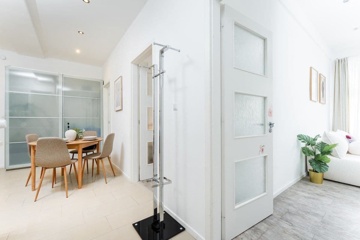 Prenájom bytu 75 m², Opletalova, Praha, Praha Prenájom bytu 75 m², Opletalova, Praha, Praha