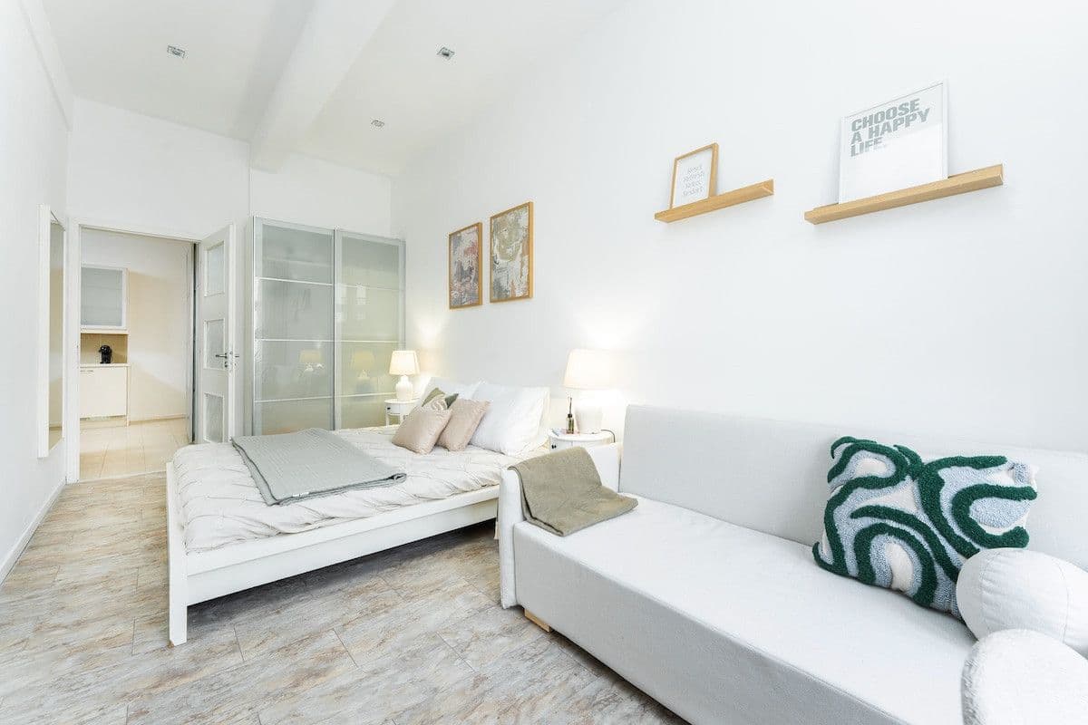 Prenájom bytu 75 m², Opletalova, Praha, Praha Prenájom bytu 75 m², Opletalova, Praha, Praha