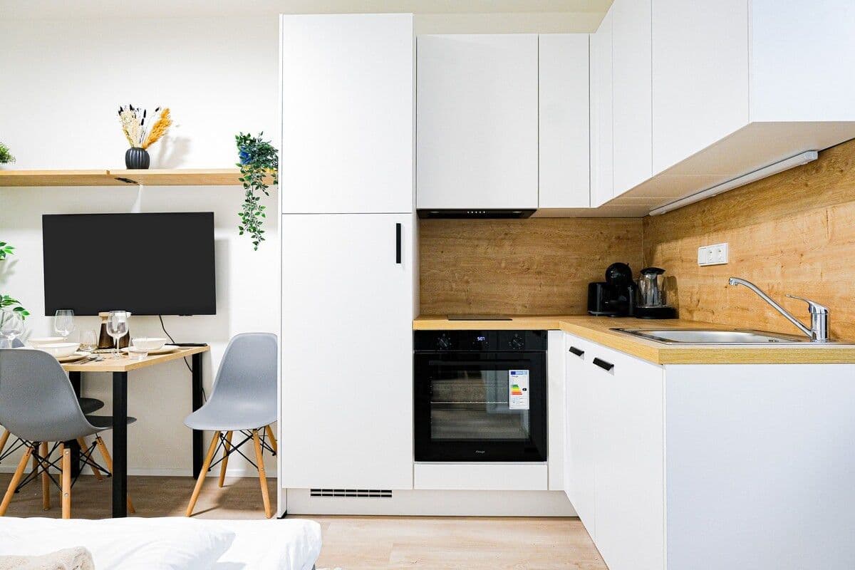 Prenájom bytu 45 m², Plzeňská, Praha, Praha Prenájom bytu 45 m², Plzeňská, Praha, Praha