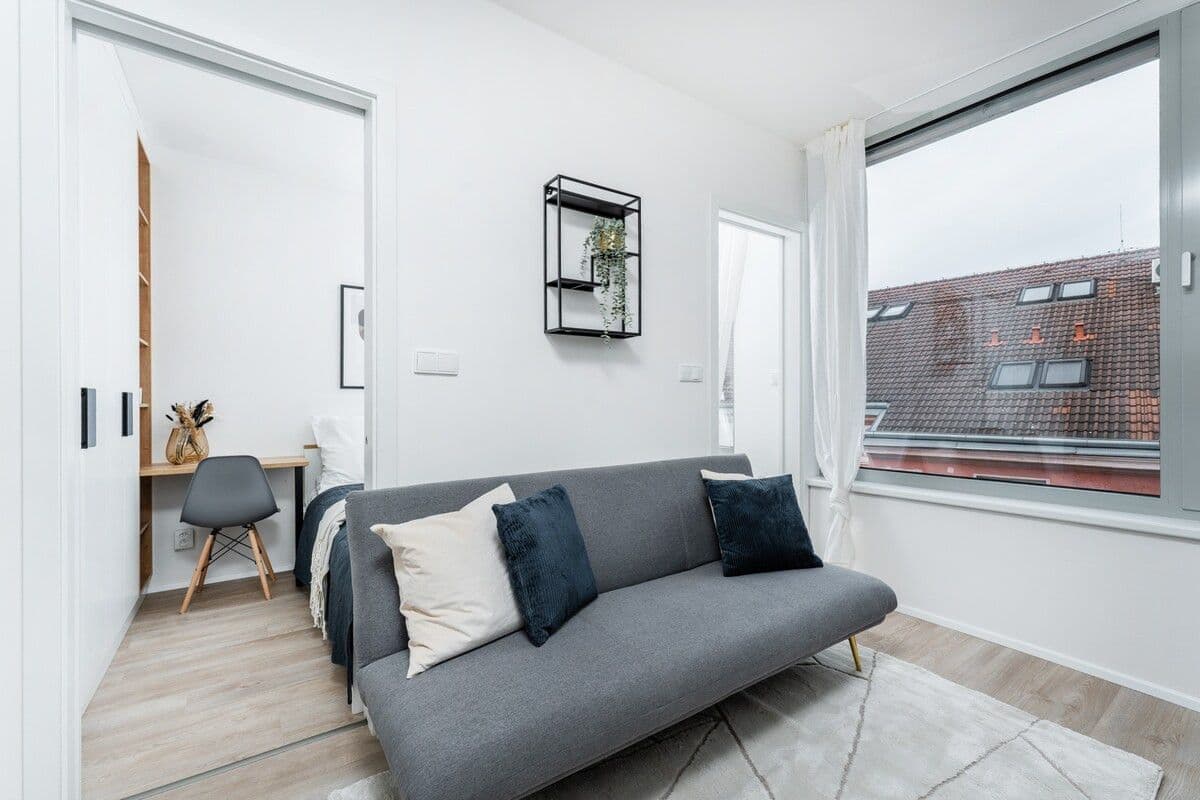 Prenájom bytu 45 m², Plzeňská, Praha, Praha Prenájom bytu 45 m², Plzeňská, Praha, Praha