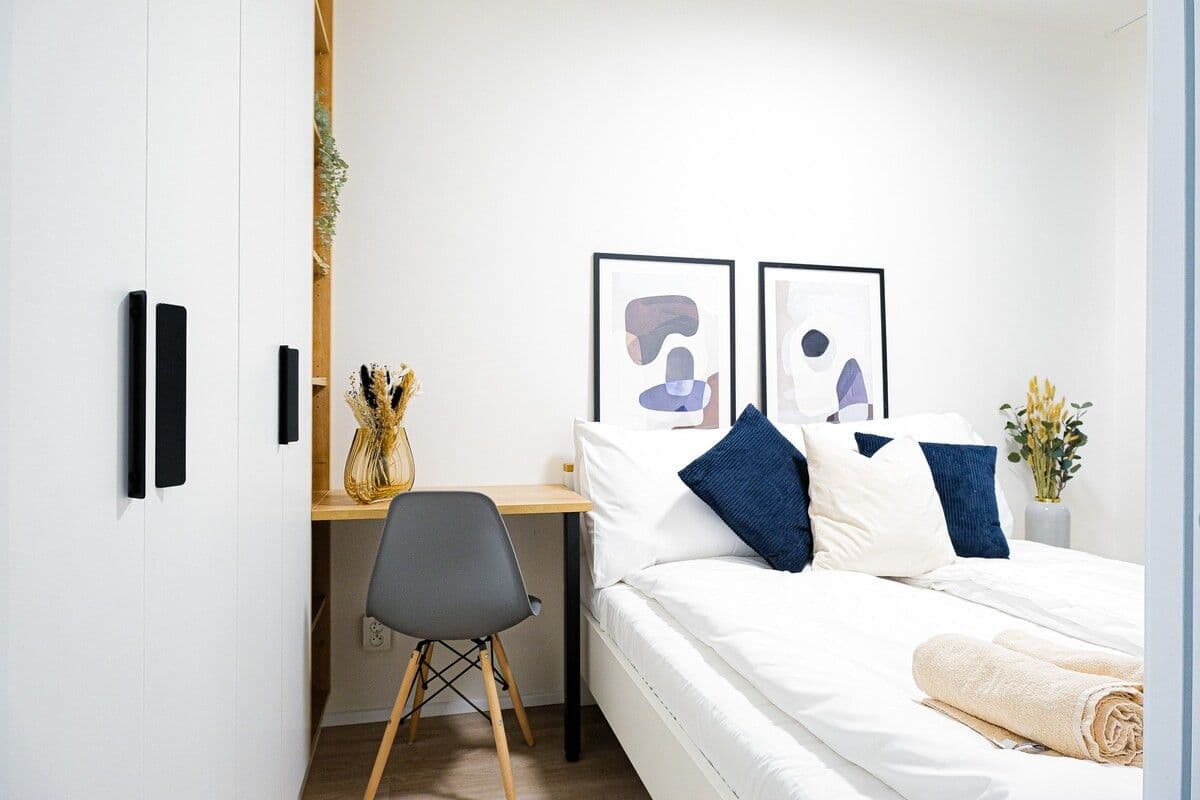 Prenájom bytu 45 m², Plzeňská, Praha, Praha Prenájom bytu 45 m², Plzeňská, Praha, Praha