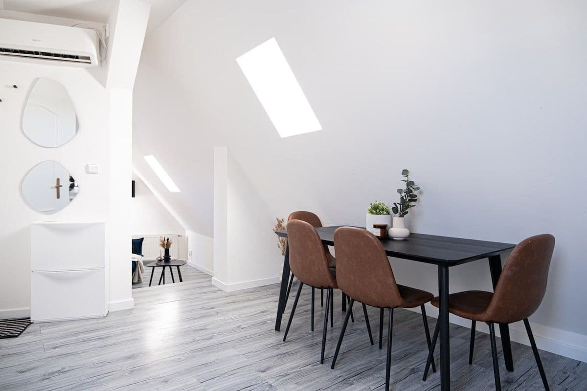 Prenájom bytu 38 m², Školská, Praha, Praha Prenájom bytu 38 m², Školská, Praha, Praha