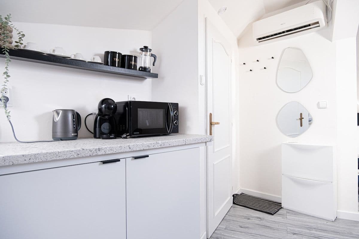 Prenájom bytu 38 m², Školská, Praha, Praha Prenájom bytu 38 m², Školská, Praha, Praha