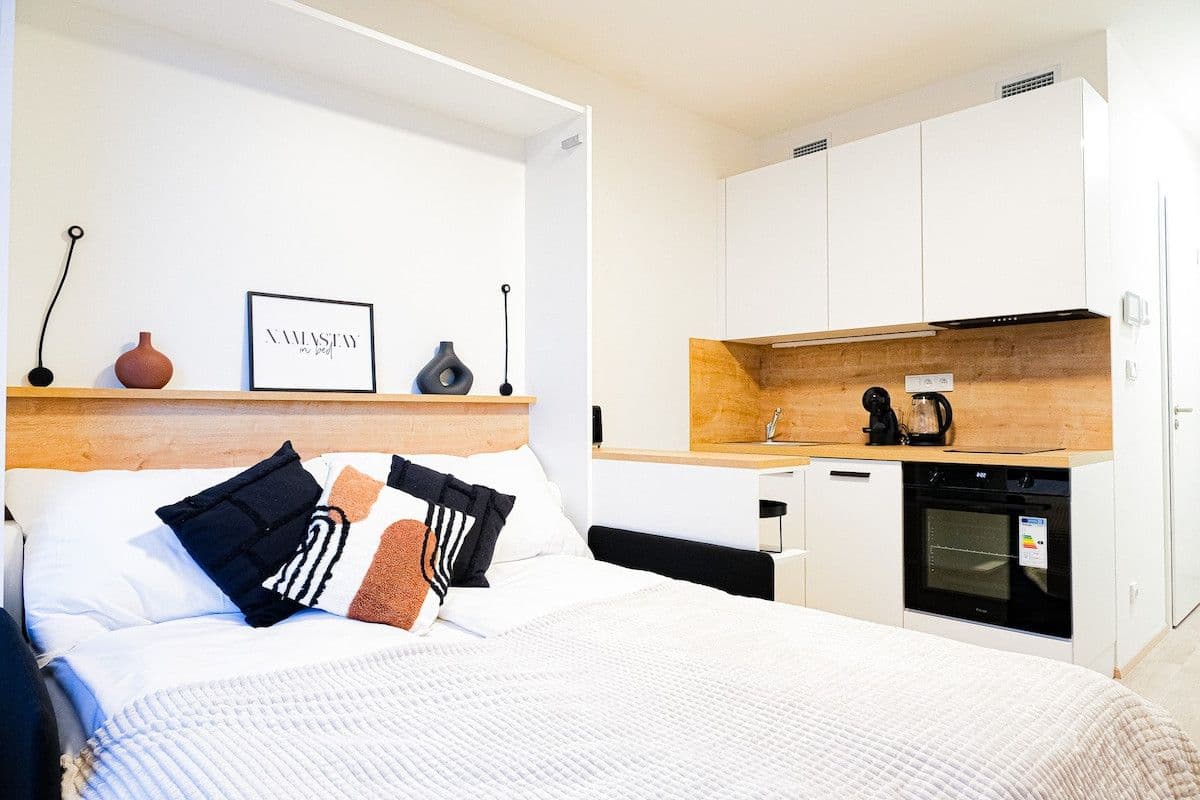 Prenájom bytu 20 m², Plzeňská, Praha, Praha Prenájom bytu 20 m², Plzeňská, Praha, Praha