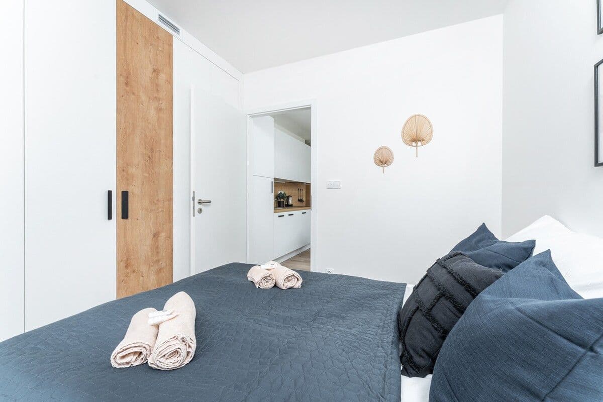 Prenájom bytu 35 m², Plzeňská, Praha, Praha Prenájom bytu 35 m², Plzeňská, Praha, Praha