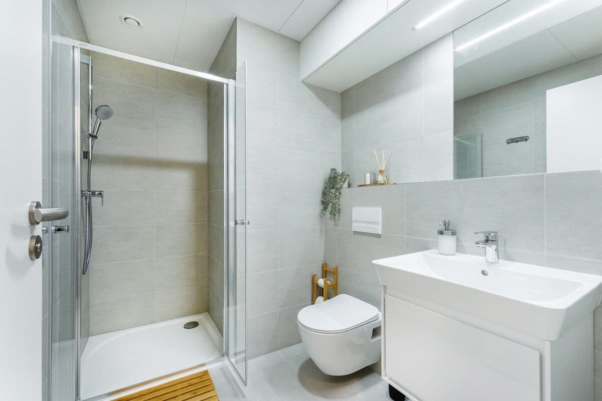 Prenájom bytu 35 m², Plzeňská, Praha, Praha Prenájom bytu 35 m², Plzeňská, Praha, Praha