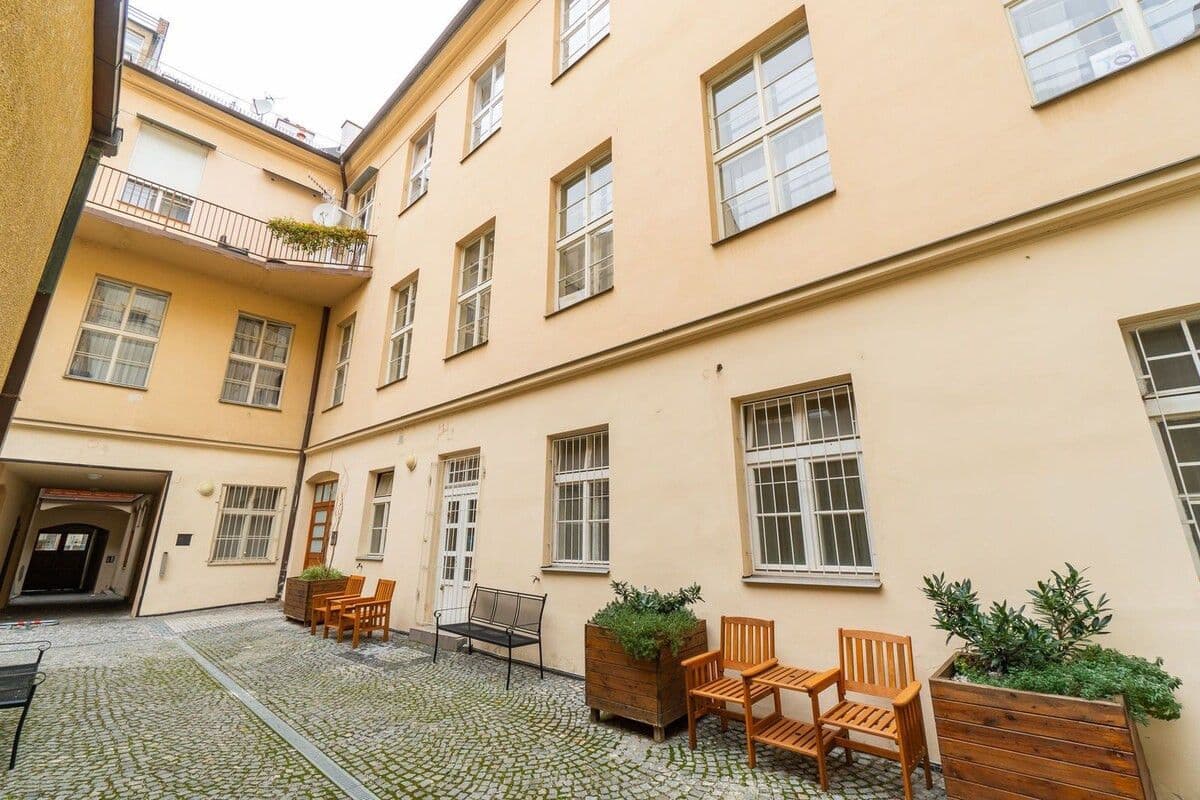 Prenájom bytu 100 m², Opletalova, Praha, Praha Prenájom bytu 100 m², Opletalova, Praha, Praha