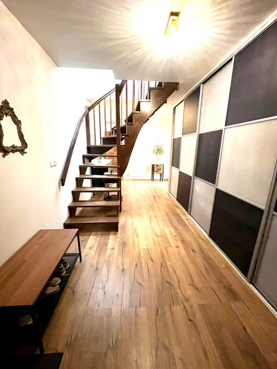 Predaj bytu 3-izbový 136 m², Andrštova, Praha, Praha Predaj bytu 3-izbový 136 m², Andrštova, Praha, Praha