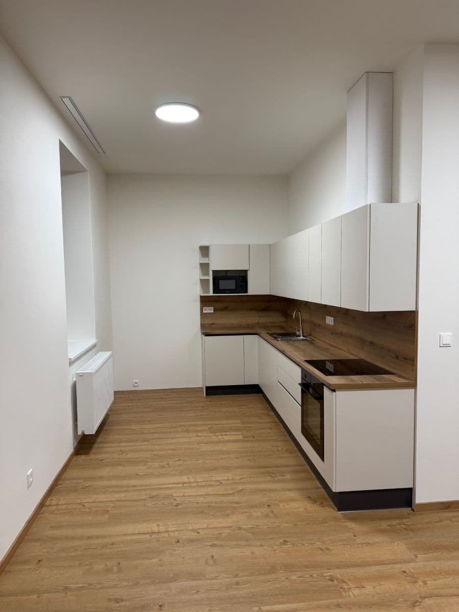 Prenájom bytu 2-izbový 44 m², Na Skále, Čáslav, Středočeský kraj Prenájom bytu 2-izbový 44 m², Na Skále, Čáslav, Středočeský kraj