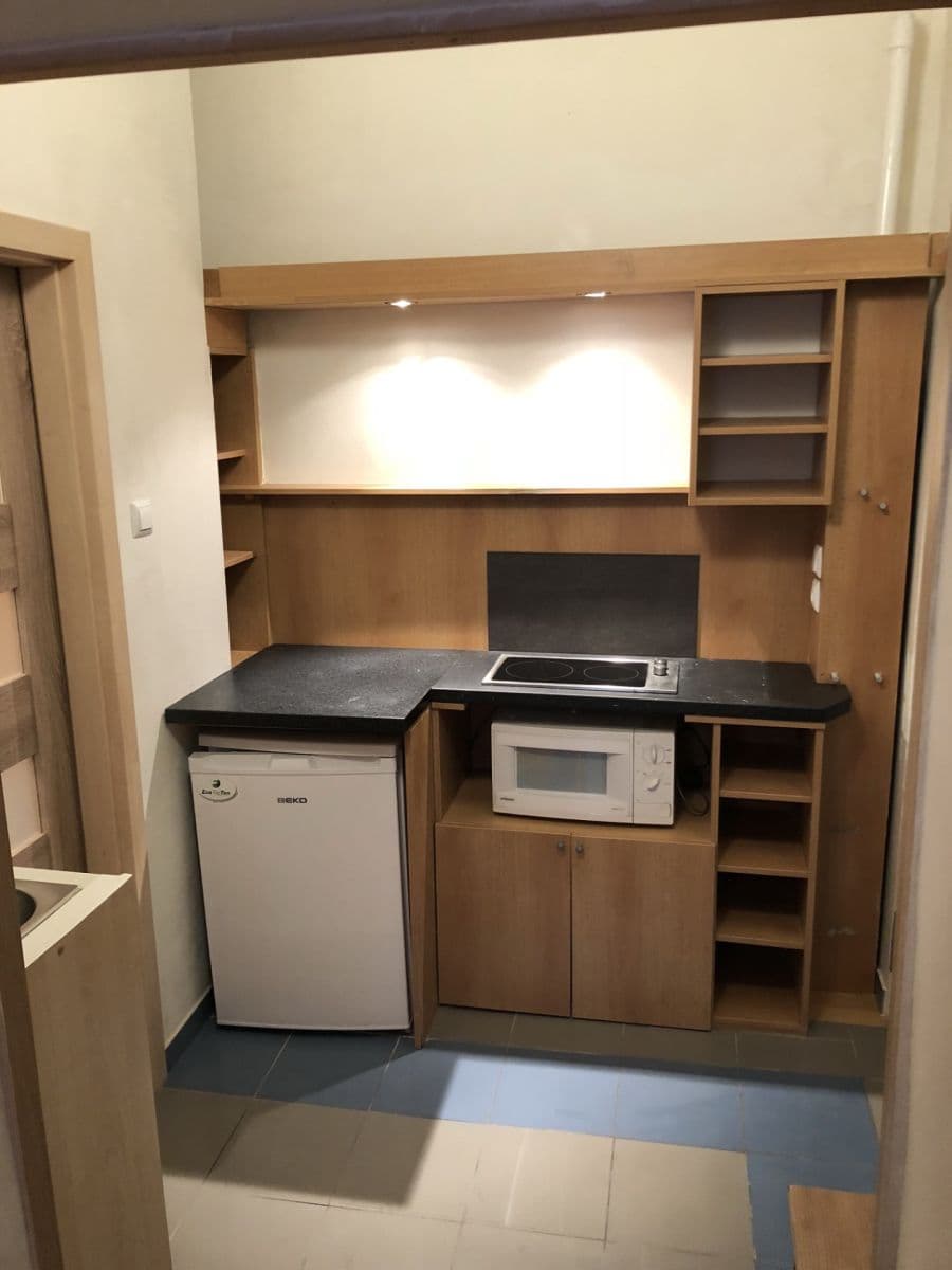 Predaj bytu 1-izbový 27 m², Vlastislavova, Praha, Praha Predaj bytu 1-izbový 27 m², Vlastislavova, Praha, Praha