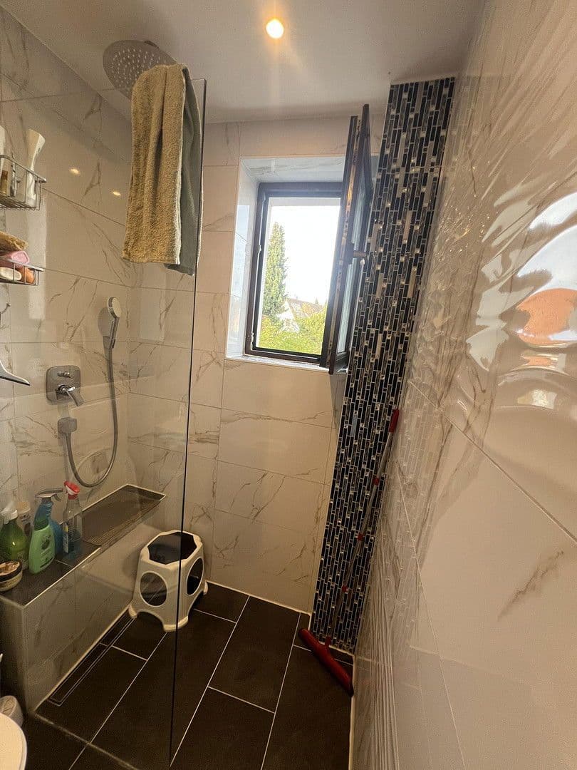 Predaj domu 187 m², pozemek 1.075 m², Augsburg, Bavorsko Predaj domu 187 m², pozemek 1.075 m², Augsburg, Bavorsko