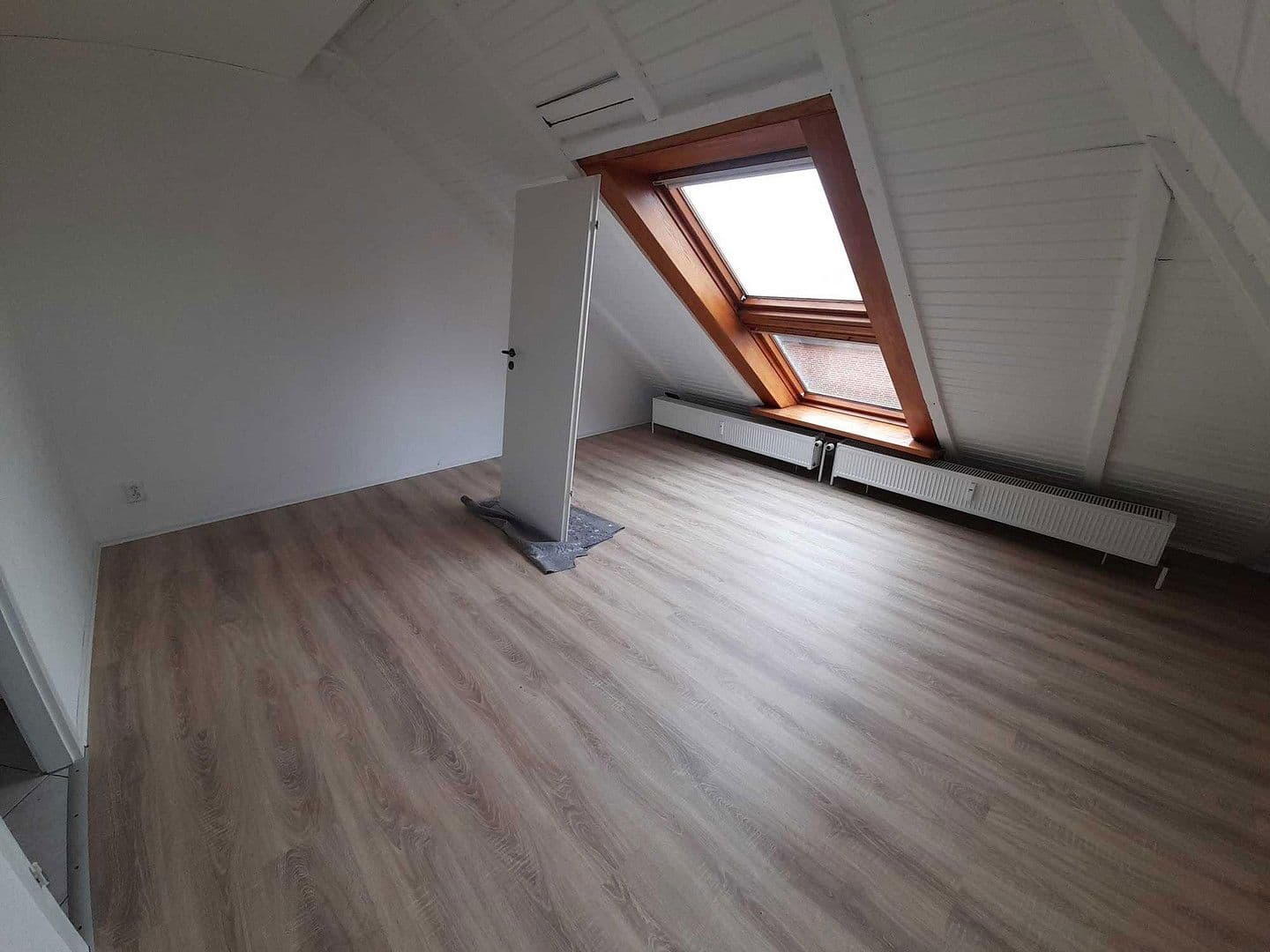Predaj domu 380 m², pozemek 891 m², Roschdohler Weg 104, Neumünster, Šlezvicko-Holštajnsko Predaj domu 380 m², pozemek 891 m², Roschdohler Weg 104, Neumünster, Šlezvicko-Holštajnsko