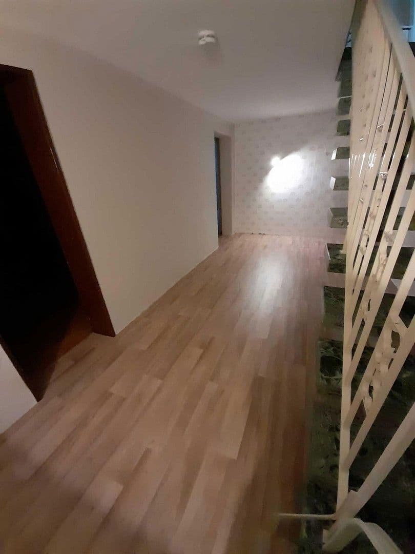 Predaj domu 380 m², pozemek 891 m², Roschdohler Weg 104, Neumünster, Šlezvicko-Holštajnsko Predaj domu 380 m², pozemek 891 m², Roschdohler Weg 104, Neumünster, Šlezvicko-Holštajnsko