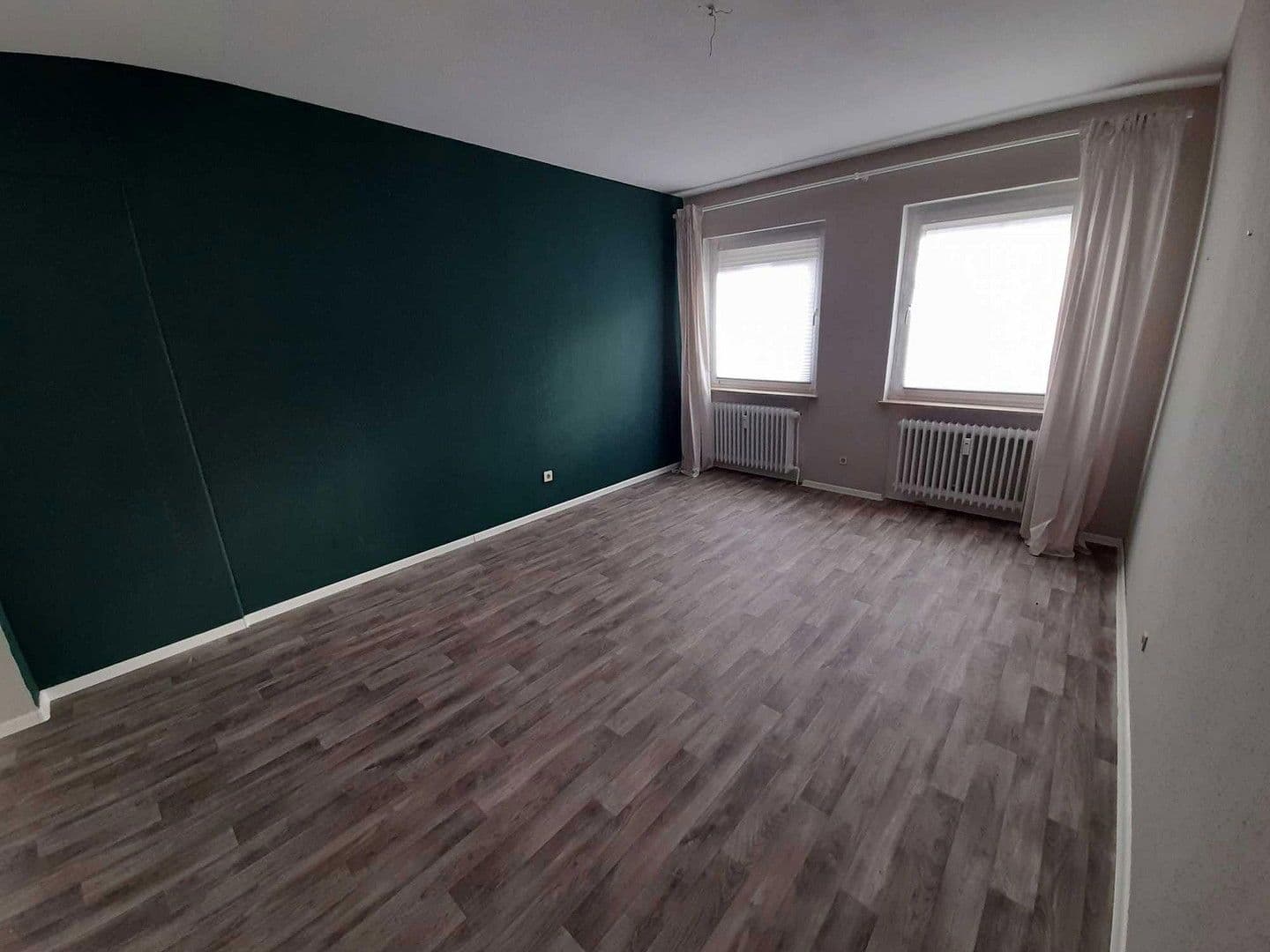 Predaj domu 380 m², pozemek 891 m², Roschdohler Weg 104, Neumünster, Šlezvicko-Holštajnsko Predaj domu 380 m², pozemek 891 m², Roschdohler Weg 104, Neumünster, Šlezvicko-Holštajnsko