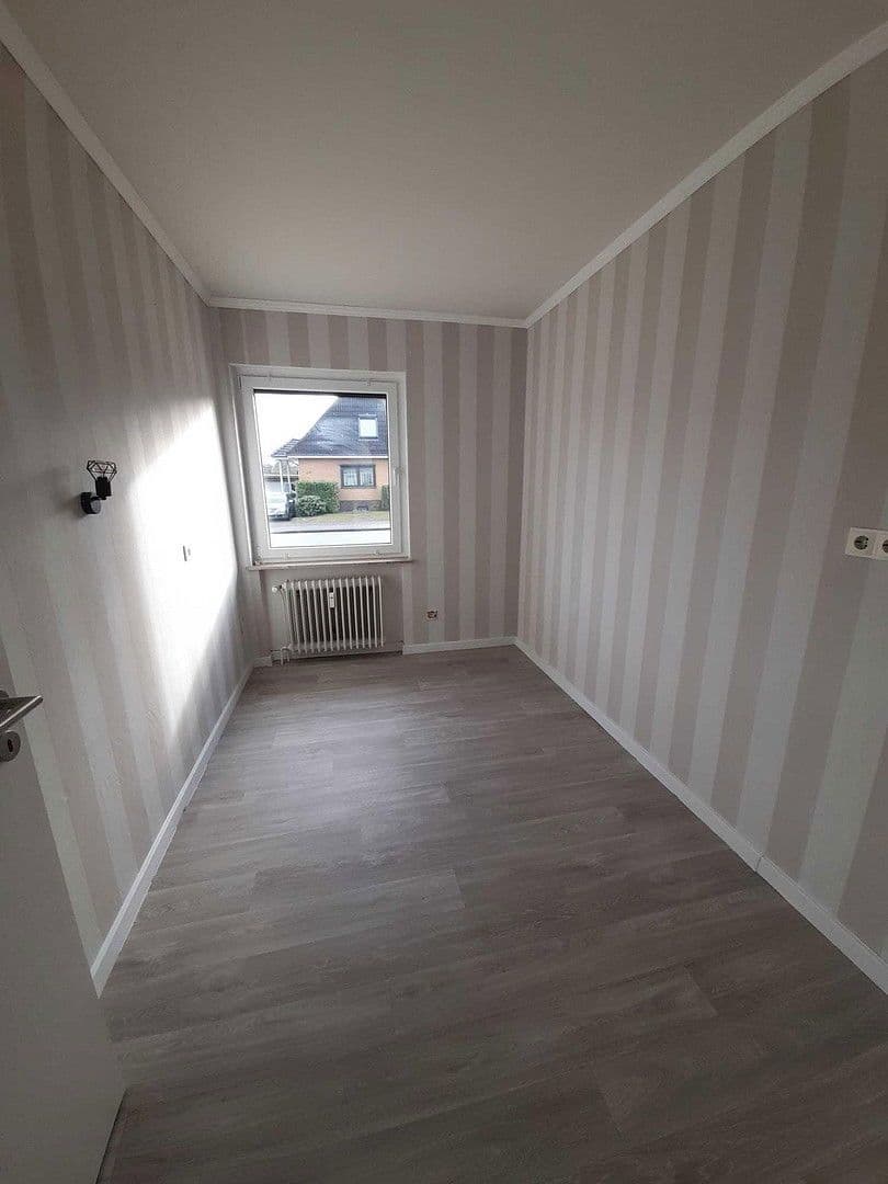 Predaj domu 380 m², pozemek 891 m², Roschdohler Weg 104, Neumünster, Šlezvicko-Holštajnsko Predaj domu 380 m², pozemek 891 m², Roschdohler Weg 104, Neumünster, Šlezvicko-Holštajnsko