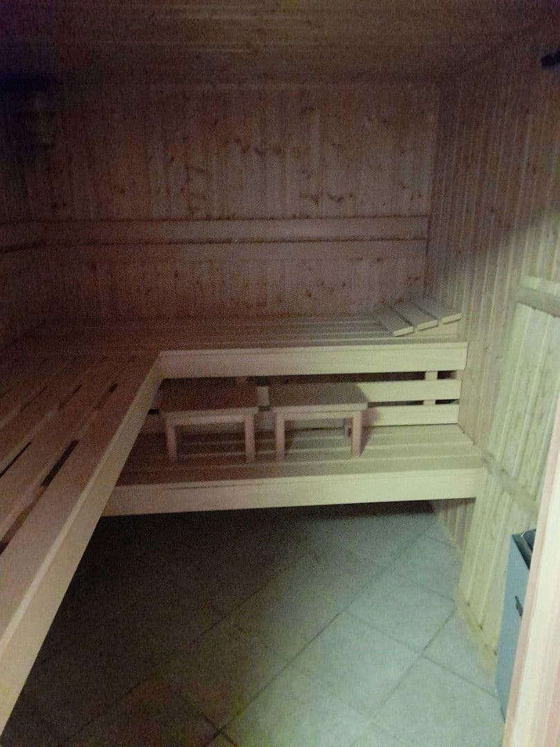 Predaj domu 380 m², pozemek 891 m², Roschdohler Weg 104, Neumünster, Šlezvicko-Holštajnsko Predaj domu 380 m², pozemek 891 m², Roschdohler Weg 104, Neumünster, Šlezvicko-Holštajnsko