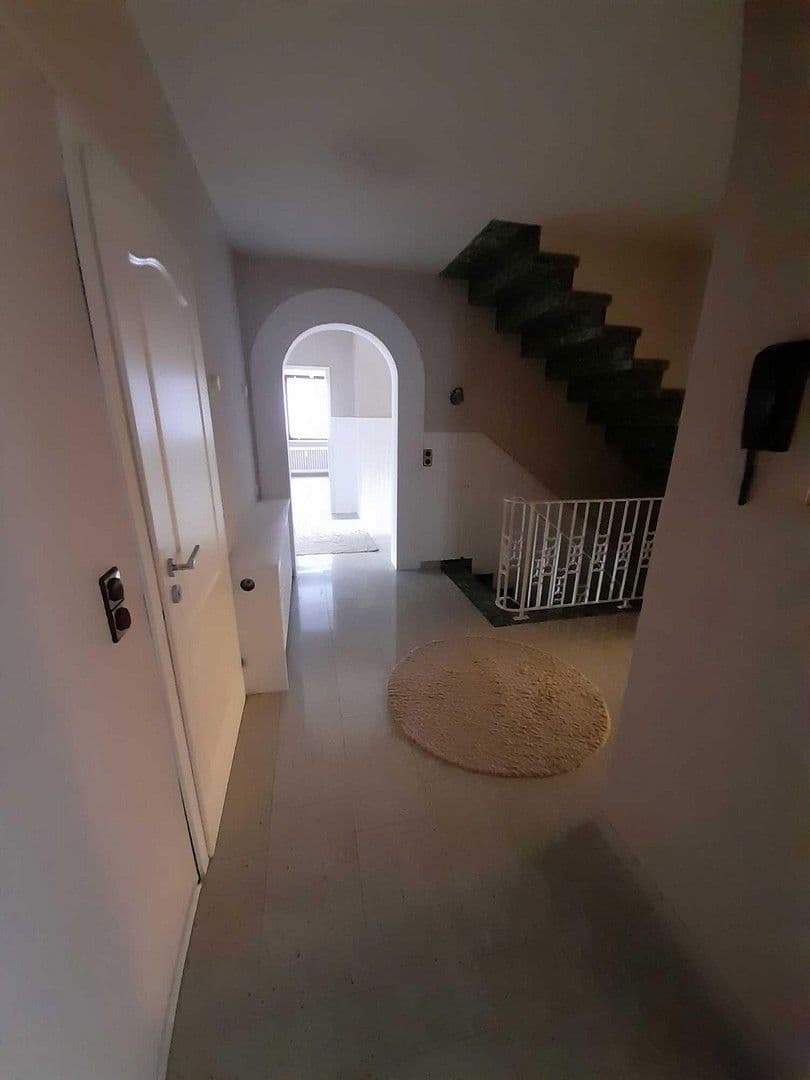 Predaj domu 380 m², pozemek 891 m², Roschdohler Weg 104, Neumünster, Šlezvicko-Holštajnsko Predaj domu 380 m², pozemek 891 m², Roschdohler Weg 104, Neumünster, Šlezvicko-Holštajnsko