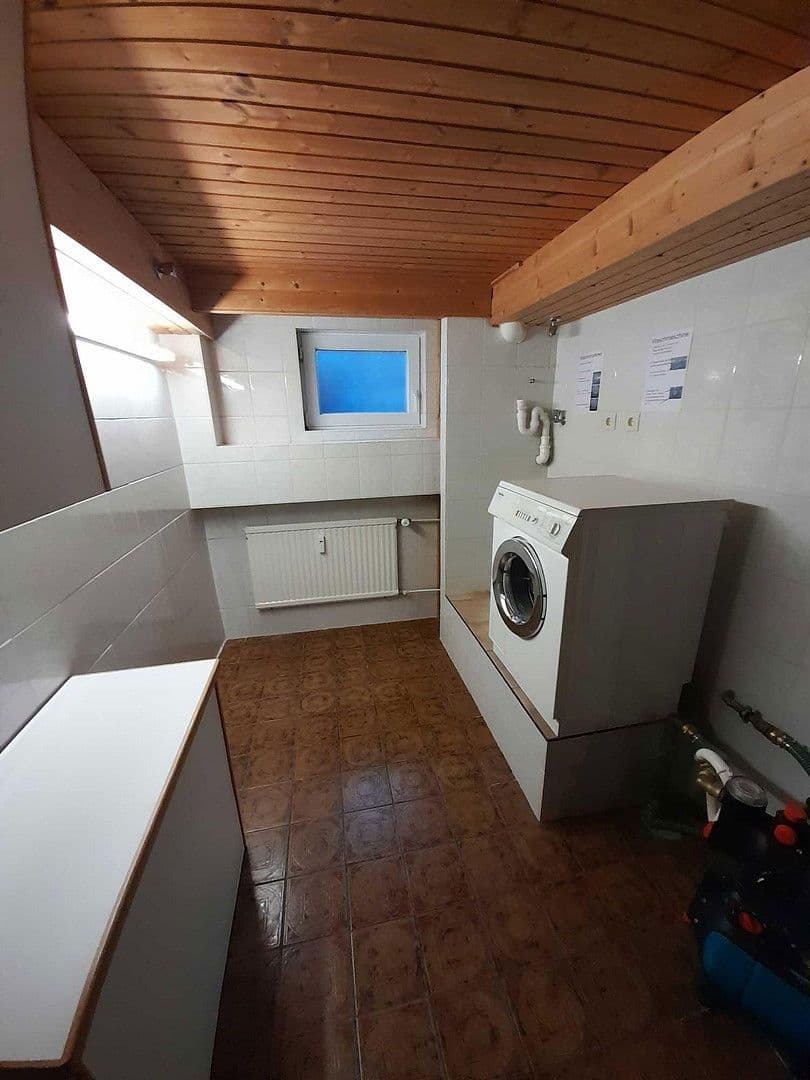 Predaj domu 380 m², pozemek 891 m², Roschdohler Weg 104, Neumünster, Šlezvicko-Holštajnsko Predaj domu 380 m², pozemek 891 m², Roschdohler Weg 104, Neumünster, Šlezvicko-Holštajnsko