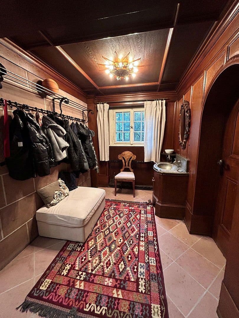 Prenájom domu 360 m², pozemek 13.000 m², Heidelberg, Bádensko-Wurttembersko Prenájom domu 360 m², pozemek 13.000 m², Heidelberg, Bádensko-Wurttembersko