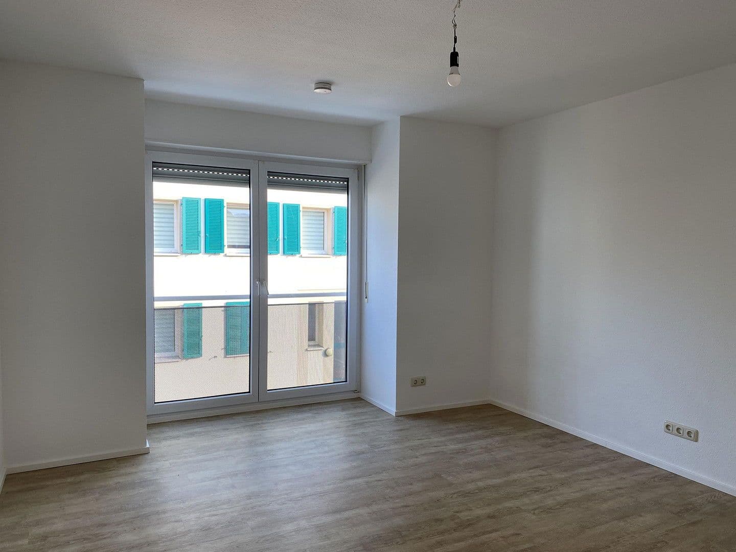 Predaj bytu 3-izbový 92 m², Montabaurer Str. 21, Frankfurt, Hesensko Predaj bytu 3-izbový 92 m², Montabaurer Str. 21, Frankfurt, Hesensko