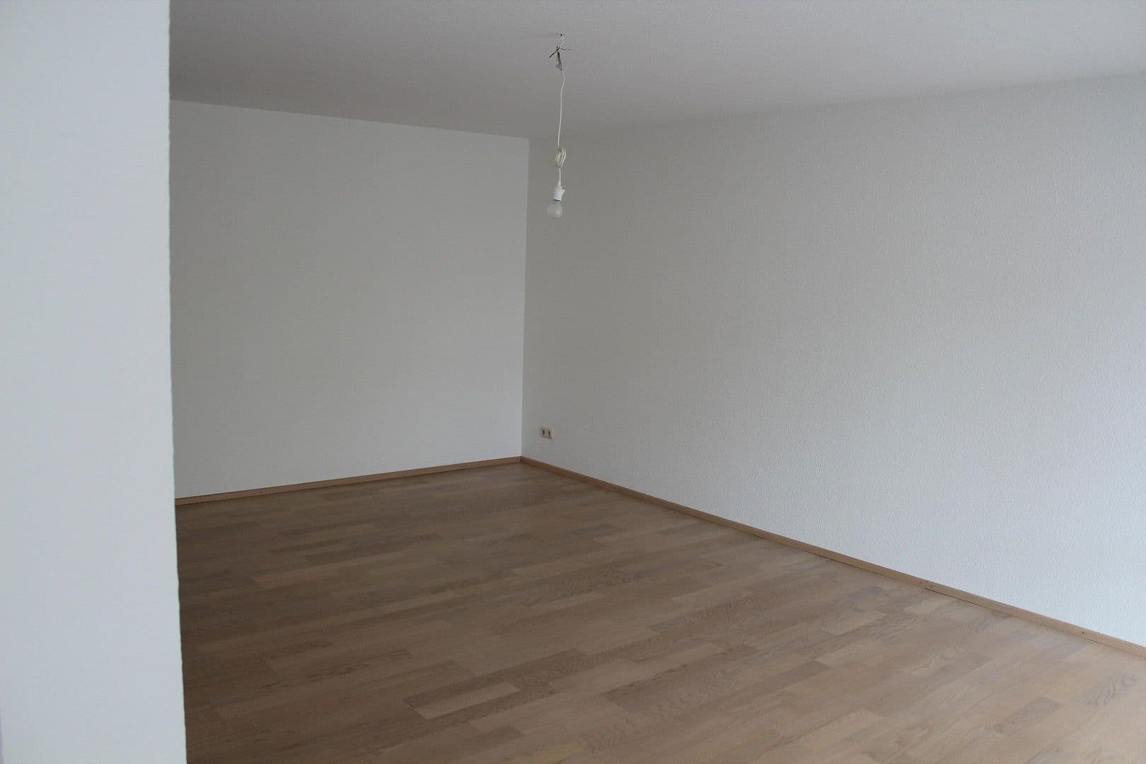 Predaj bytu 3-izbový 92 m², Montabaurer Str. 21, Frankfurt, Hesensko Predaj bytu 3-izbový 92 m², Montabaurer Str. 21, Frankfurt, Hesensko