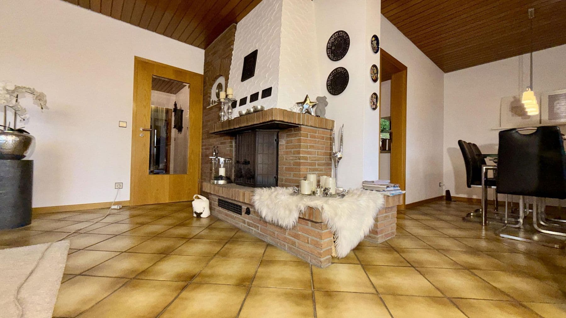 Predaj domu 232 m², pozemek 642 m², Am Wingert, Rockenberg, Hesensko Predaj domu 232 m², pozemek 642 m², Am Wingert, Rockenberg, Hesensko