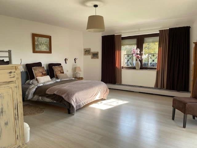 Predaj domu 320 m², pozemek 853 m², Anton Gabelestrasse 13, Meßkirch, Bádensko-Wurttembersko Predaj domu 320 m², pozemek 853 m², Anton Gabelestrasse 13, Meßkirch, Bádensko-Wurttembersko