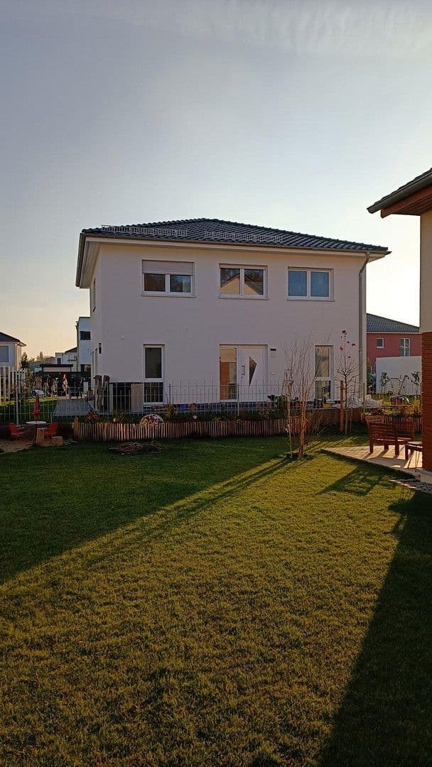 Prenájom domu 160 m², pozemek 650 m², Spandau, Berlín Prenájom domu 160 m², pozemek 650 m², Spandau, Berlín